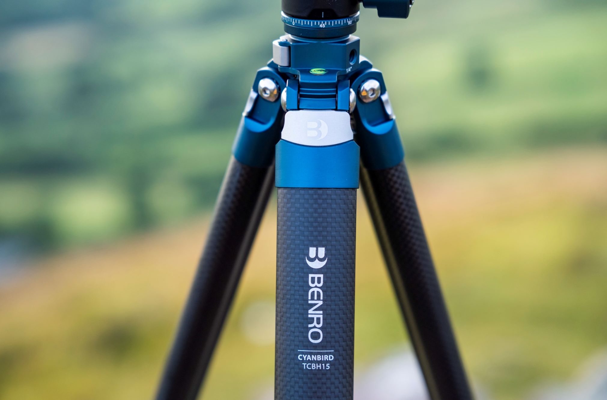Benro Cyanbird Tripod Kit with N00P Head - TCBH15N00P - Carbon Fibre
